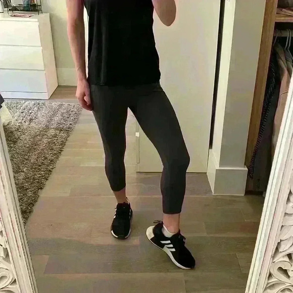 Mono B High Waisted Cropped Leggings - Picture 2 of 6